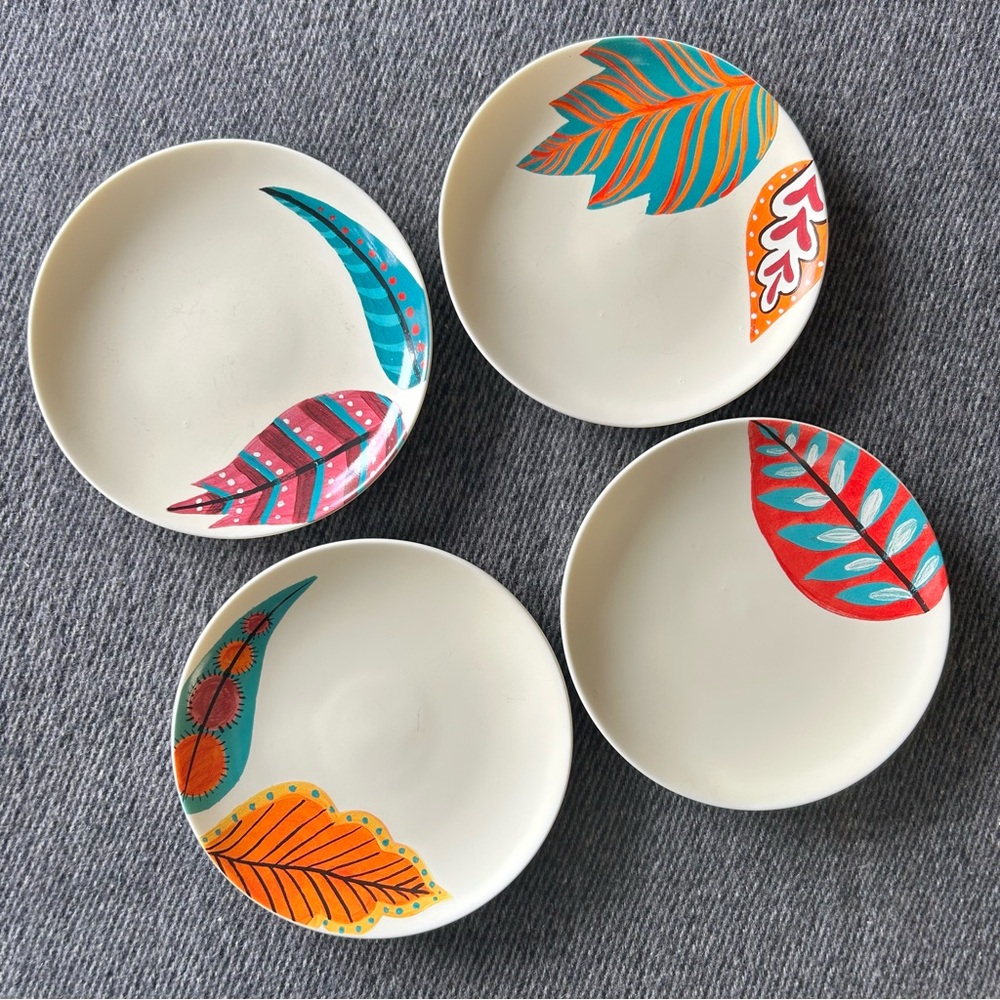 PAPER SOURCE ‘16 4-pcs Leaves Feathers Coll Hand-painted Matte Plates #0310267
